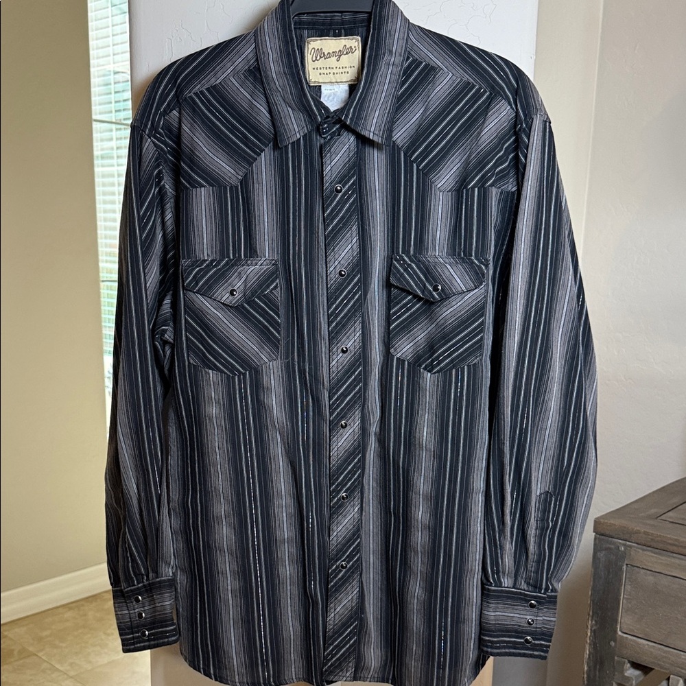 Wrangler Vintage Black and Gray Striped Pearl Snap Shirt